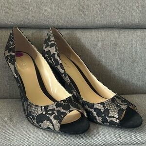 Nine West - Lace Peep Toe Stiletto Heels (8.5)